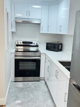 16792 18B Av in Surrey, BC - Building Photo - Building Photo