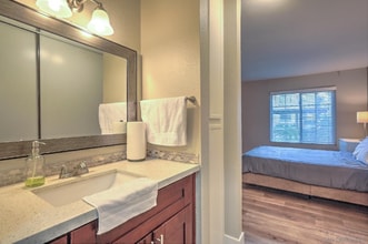 10940 Summerdale Way in San Diego, CA - Building Photo - Building Photo