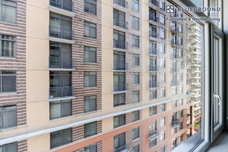 4924 St Elmo Ave in Bethesda, MD - Building Photo - Building Photo