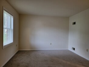 119 Tom Ave in Ephrata, PA - Building Photo - Building Photo