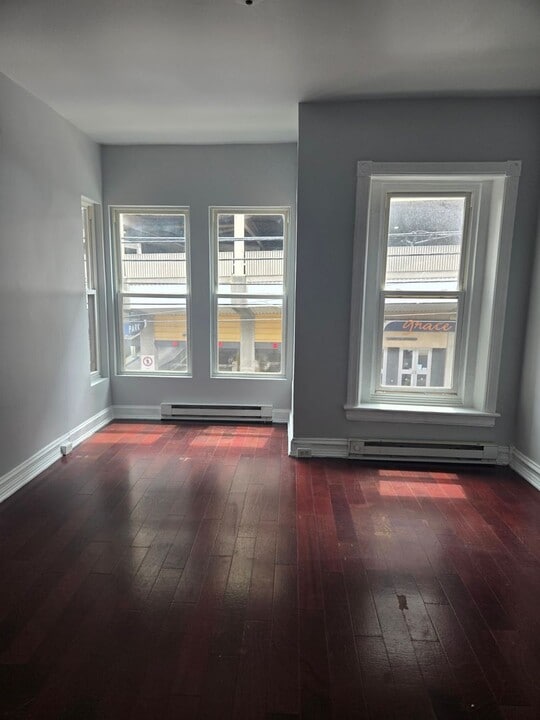 817 Linden St in Allentown, PA - Building Photo