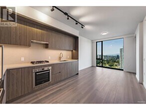 5987-5987 Wilson Ave in Burnaby, BC - Building Photo - Building Photo