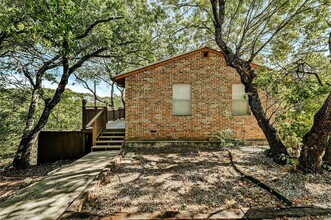 1709 Wild Basin Ledge in Austin, TX - Building Photo - Building Photo