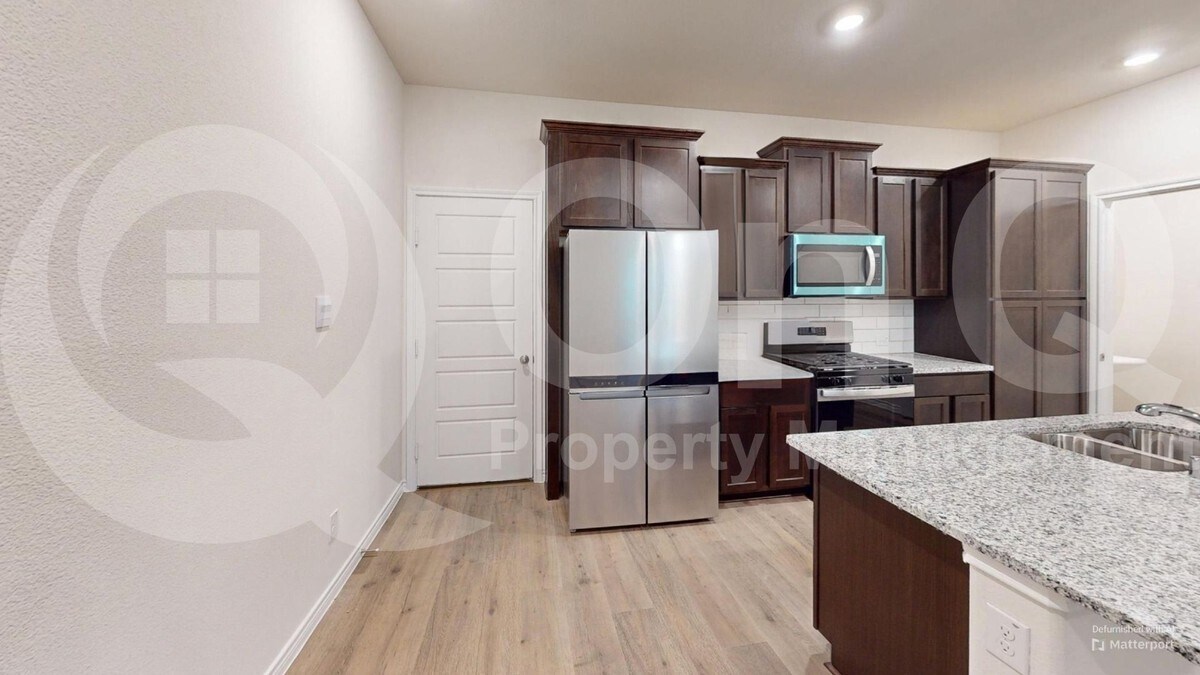 1932 Hellams Ln in Royse City, TX - Building Photo