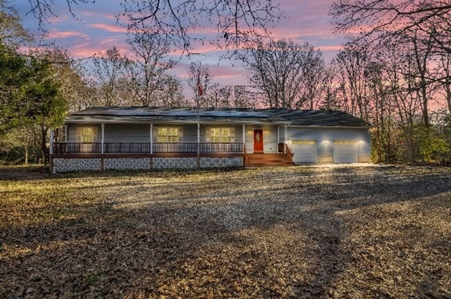 property at 4370 Elizabeth Dr