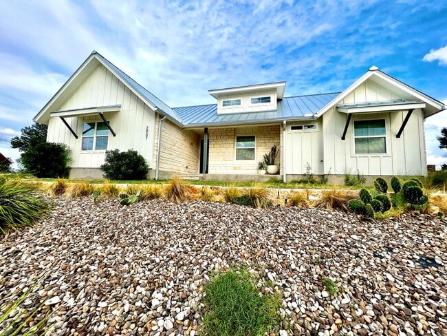 property at 2007 Vista Ridge Dr