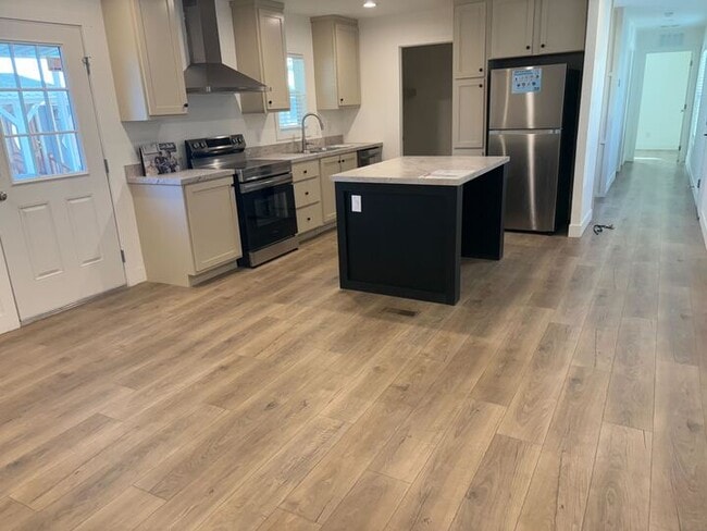 2060 N Center St in Mesa, AZ - Building Photo - Building Photo