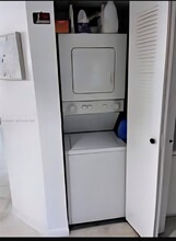 900 SW 142nd Ave in Pembroke Pines, FL - Building Photo - Building Photo