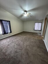 3858 E Ames Ave in Kingman, AZ - Building Photo - Building Photo