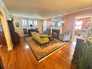 525 E 52nd St in Savannah, GA - Building Photo - Building Photo