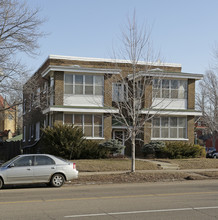 1521 Grand Ave in St. Paul, MN - Building Photo - Building Photo