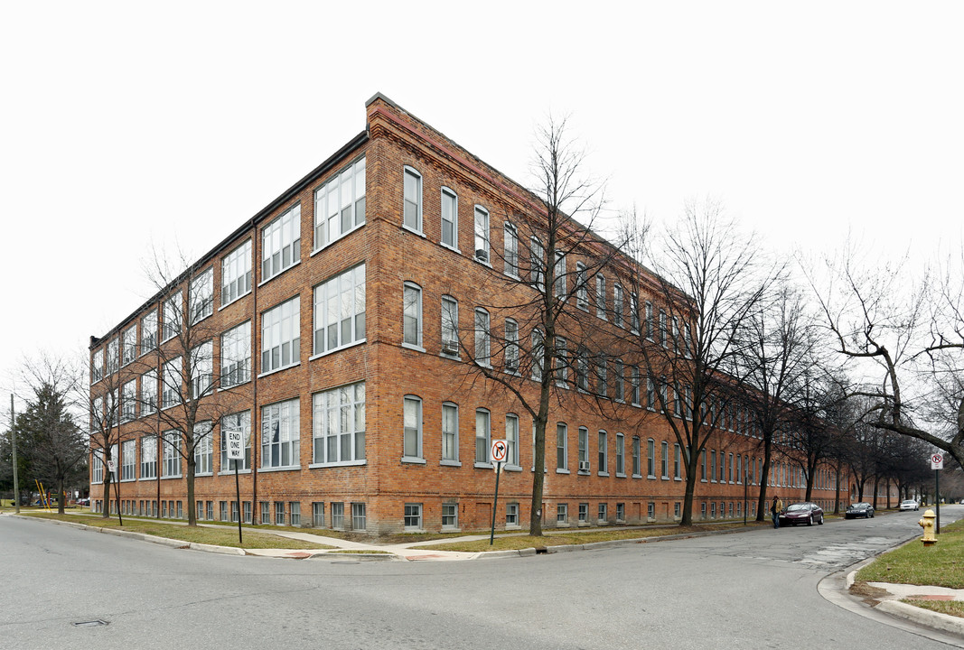 Woodcraft Square Senior Apartments in Monroe, MI - Building Photo