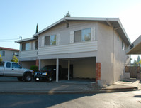 170 Village in Walnut Creek, CA - Foto de edificio - Building Photo