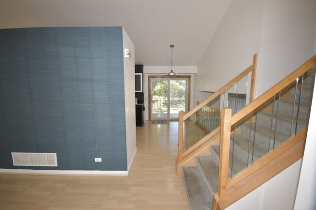 1644 Stockton Ln in Crystal Lake, IL - Building Photo - Building Photo