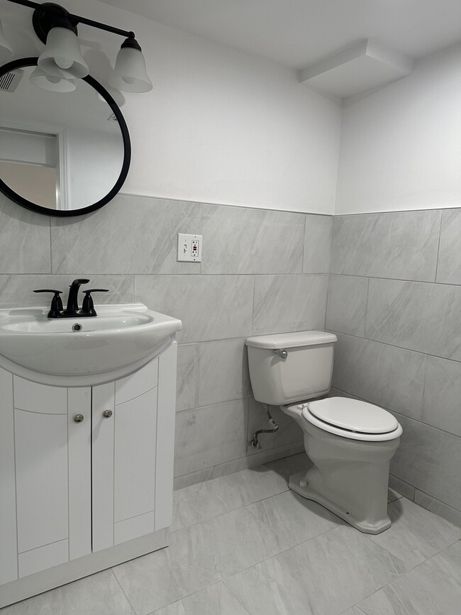 2152 N Kostner Ave in Chicago, IL - Building Photo - Building Photo
