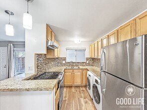 4430 Cleveland Ave in San Diego, CA - Foto de edificio - Building Photo