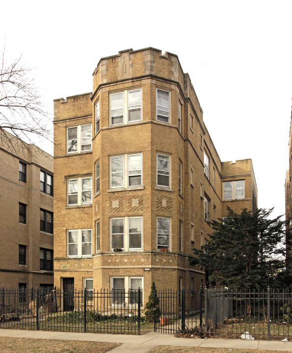 6208 N Bell Ave in Chicago, IL - Building Photo