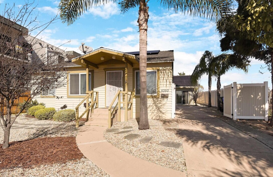 5350 Orange Ave in San Diego, CA - Foto de edificio