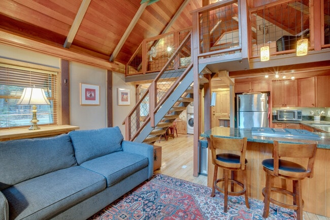 7040 Bellevue Ave, Unit ID1386139P in Tahoma, CA - Foto de edificio - Building Photo