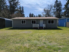 6010 Knoble Rd E in Spanaway, WA - Building Photo