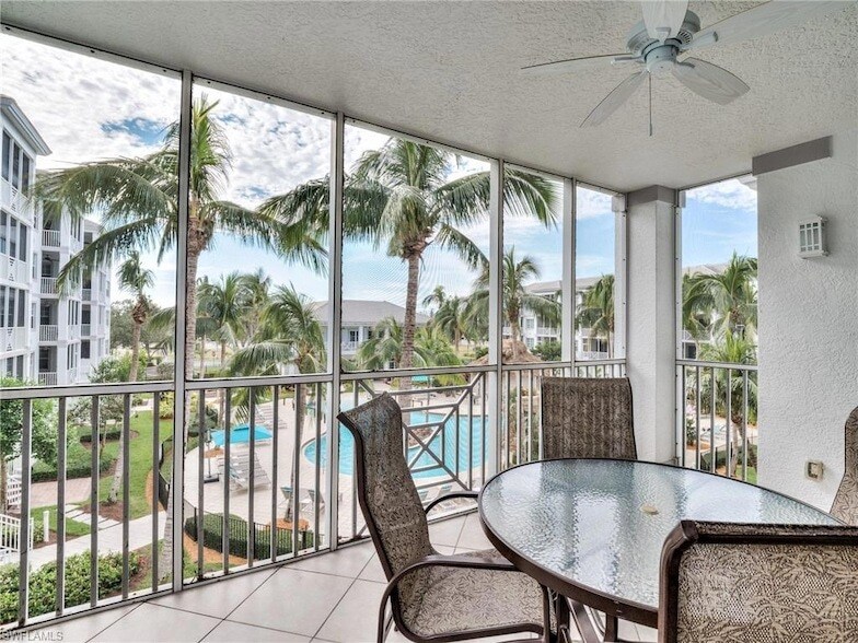 3921 Kens Way in Bonita Springs, FL - Foto de edificio
