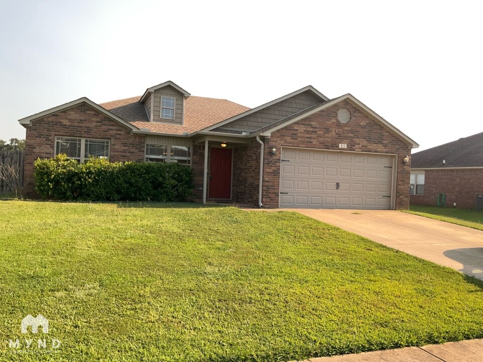 156 Harvick Cir in Cabot, AR - Foto de edificio