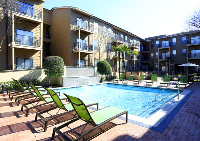 Link at Plano Apartment Homes photo'