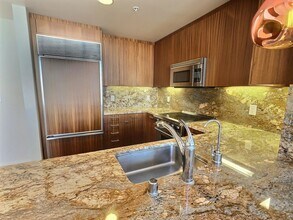 38 N Almaden Blvd in San Jose, CA - Building Photo - Building Photo