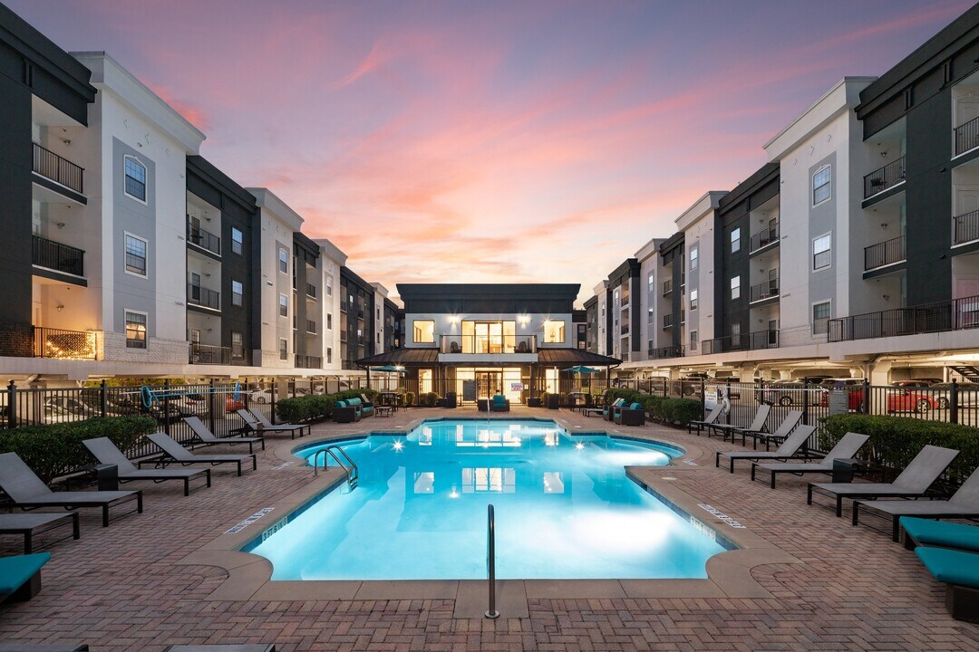 The Grove Chamblee in Atlanta, GA - Building Photo
