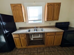 1799 Liberty Ave in Beaumont, TX - Building Photo - Building Photo