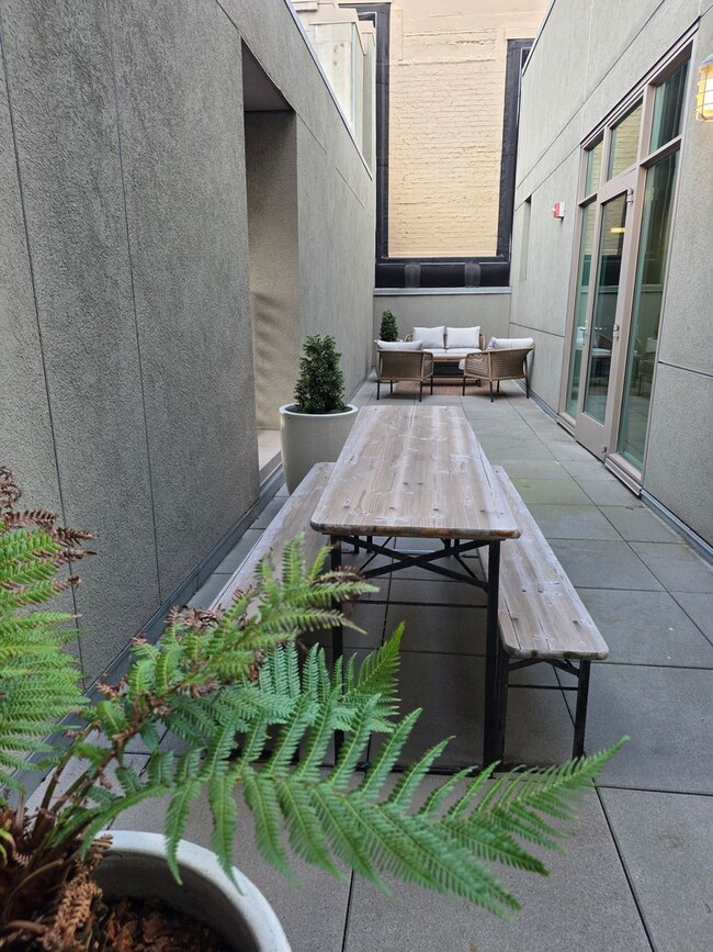 55 Page St in San Francisco, CA - Building Photo - Building Photo