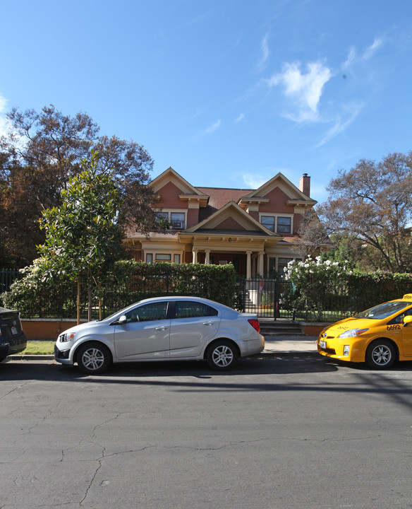 1749 N Harvard Blvd in Los Angeles, CA - Building Photo