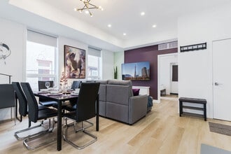 168 McCaul St, Unit SI ID1066569P in Toronto, ON - Building Photo - Building Photo