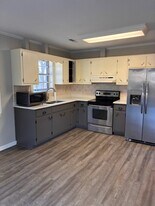 18494 Prescott St in Athens, AL - Building Photo