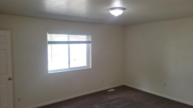 476 W 365 S in Logan, UT - Building Photo - Building Photo