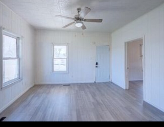 410 E Taylor Ave in Arkansas City, KS - Building Photo - Building Photo