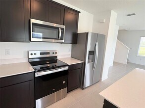 10627 Hidden Banks Gln in Parrish, FL - Building Photo - Building Photo