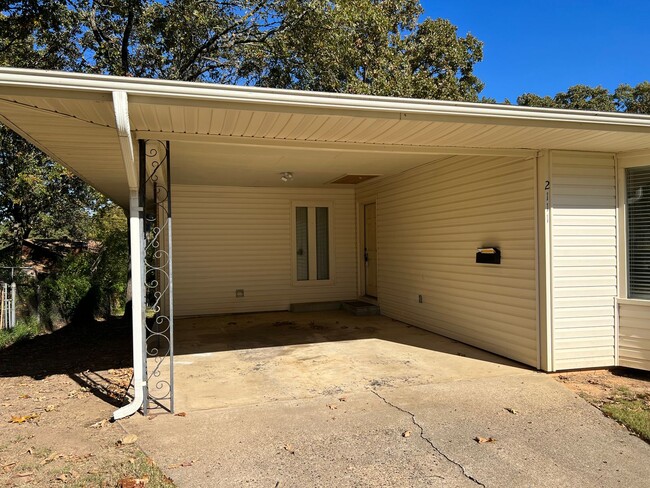 2111 Seminole Trail in North Little Rock, AR - Building Photo - Building Photo