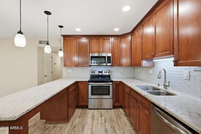 property at 5525 E Thomas Rd