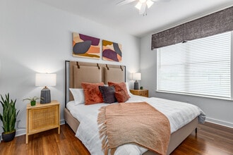 Aurora St. Leon Apartments in Ocala, FL - Building Photo - Interior Photo
