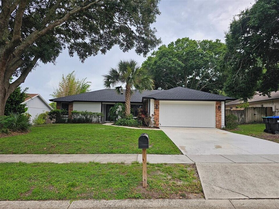9479 Woodbreeze Blvd in Windermere, FL - Building Photo