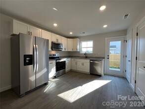 130 18th St NW in Hickory, NC - Building Photo - Building Photo