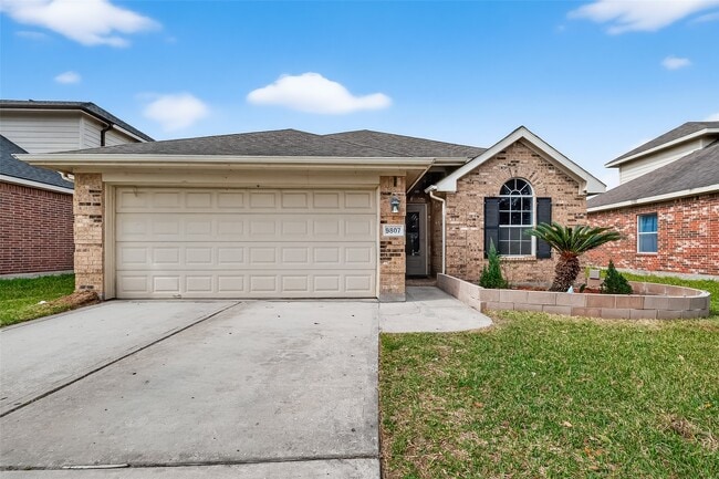 property at 9807 Tawny Trace Ct