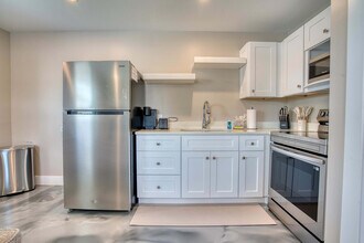 126 Mango St in Fort Myers Beach, FL - Building Photo - Building Photo