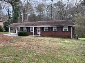 4377 Kimball Rd SW in Atlanta, GA - Building Photo