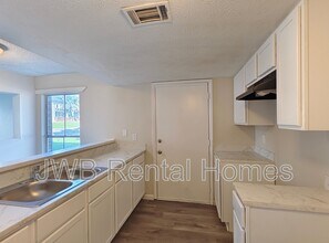 851 Bert Rd in Jacksonville, FL - Building Photo - Building Photo
