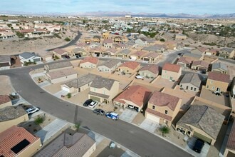 2412 Village Dr in Bullhead City, AZ - Building Photo - Building Photo