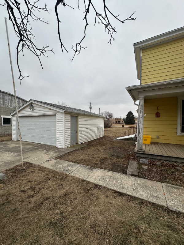 104 2nd Ave in Bagley, IA - Building Photo - Building Photo