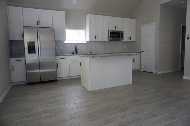 11478 Underwood St in Willis, TX - Building Photo - Building Photo