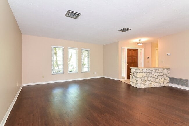 4138 Macaulay Ln in Sarasota, FL - Building Photo - Building Photo